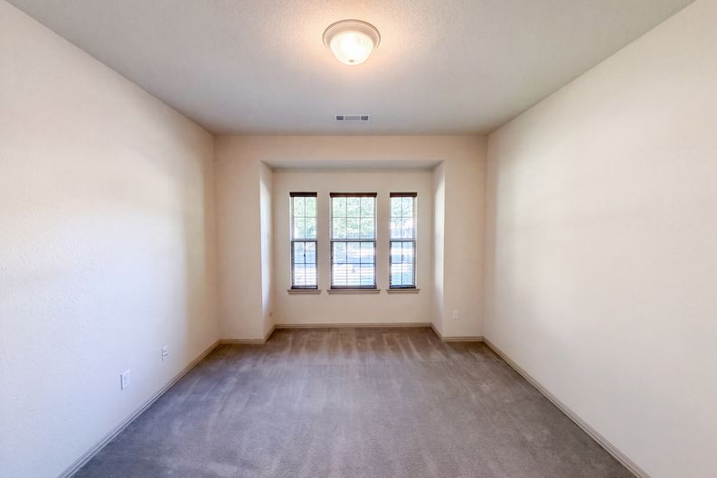 Photo 15 of 29 of 8152 Black Sumac Dr, Fort Worth, TX