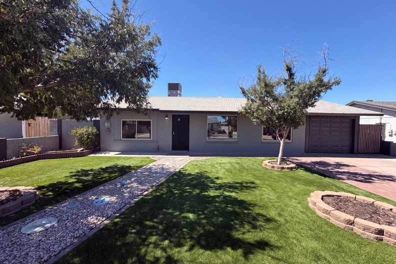 Photo 17 of 22 of 2027 W Corrine Dr, Phoenix, AZ