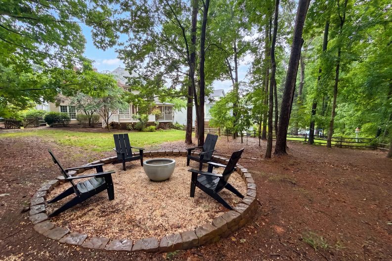 Photo 16 of 18 of 12341 Willingdon Rd, Huntersville, NC