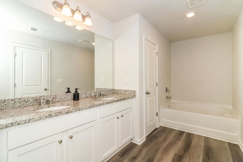 Photo 14 of 22 of 309 Muskogee Dr, Dallas, GA