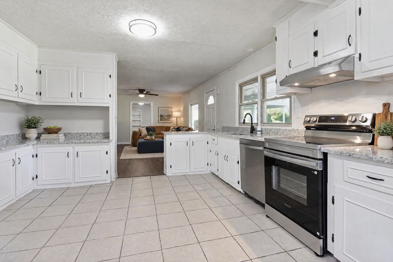 Photo 11 of 56 of 6090 Smokey Rd, Athens, GA