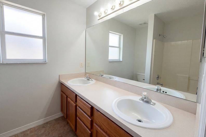 Photo 19 of 24 of 1021 Dekleva Dr, Apopka, FL
