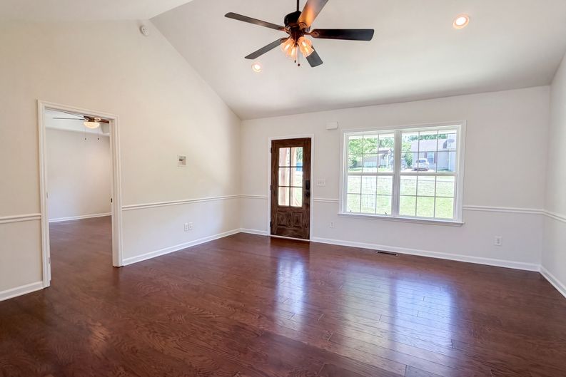 Photo 3 of 24 of 109 Coco Ln, Lewisburg, TN