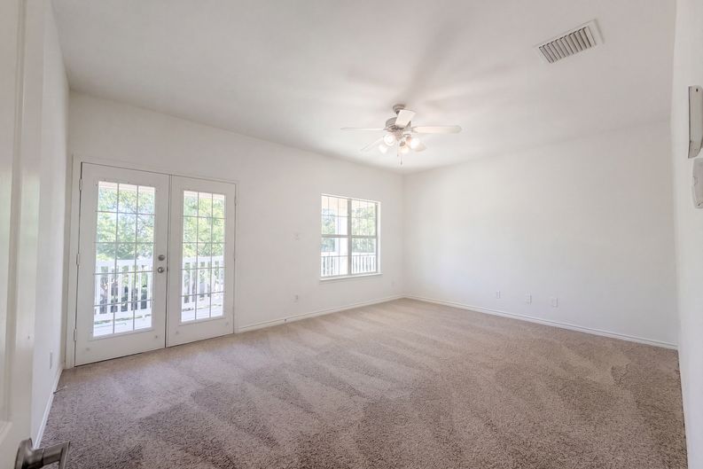 Photo 10 of 20 of 1232 Spanish Moss Dr, Savannah, TX