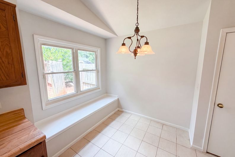 Photo 6 of 20 of 158 Colemans Bluff Dr, Woodstock, GA