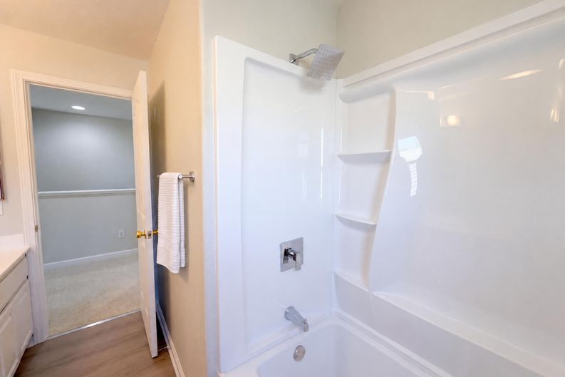Photo 18 of 21 of 5124 Bissett Way, Sacramento, CA