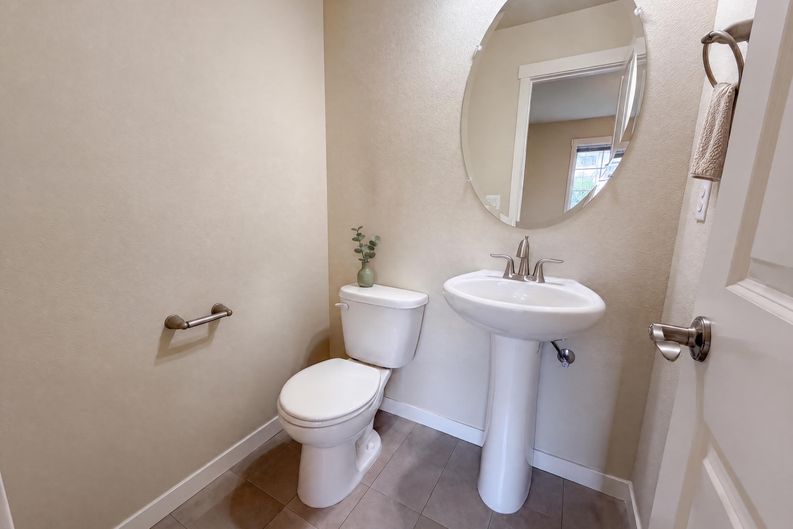 Photo 16 of 21 of 28428 SW Villebois Dr N, Wilsonville, OR