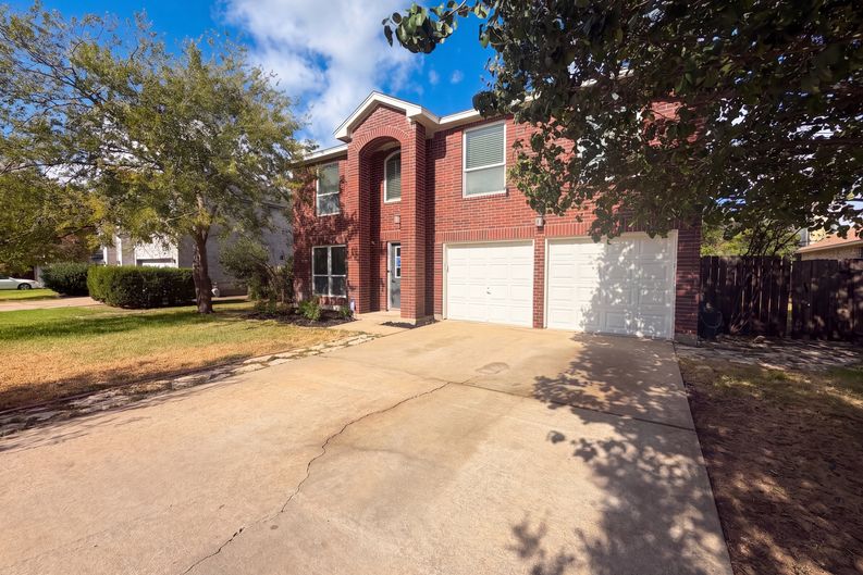 Photo 14 of 16 of 1722 Woods Blvd, Round Rock, TX