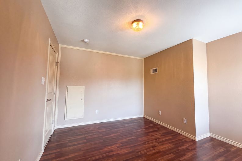 Photo 16 of 20 of 5107 Chesterfield Pl, Arlington, TX