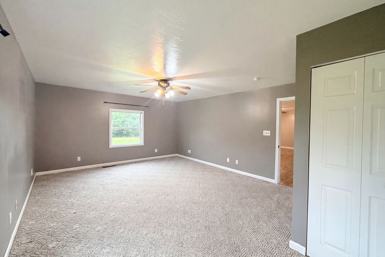 Photo 18 of 28 of 144 Lizzie Wallin Rd, Crab Orchard, KY