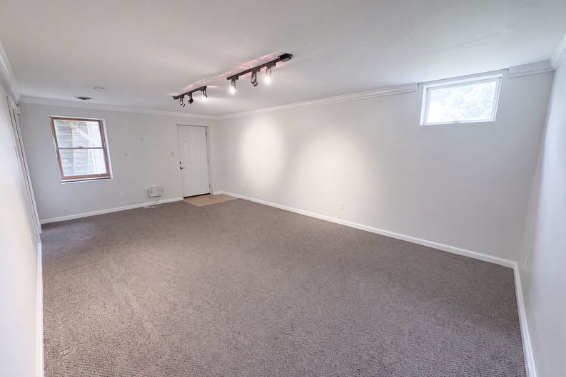 Photo 20 of 27 of 6401 Forest Grove Dr, Fredericksburg, VA