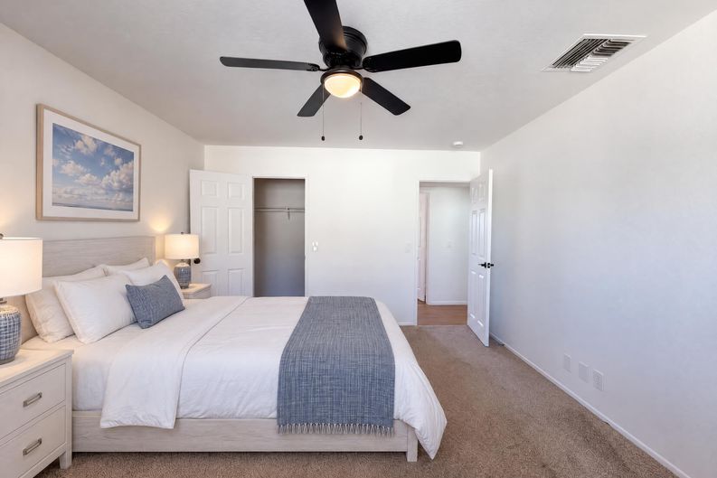 Photo 4 of 17 of 1110 N Las Posas Ct, Ridgecrest, CA