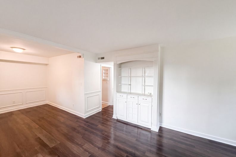 Photo 8 of 16 of 7040 Longstreet Dr, Raleigh, NC