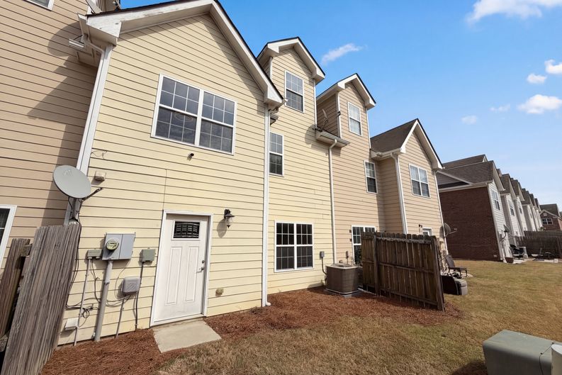 Photo 7 of 27 of 474 Village Way, Loganville, GA