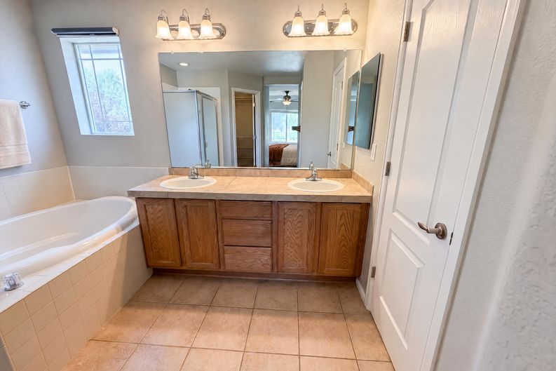 Photo 18 of 34 of 10494 Ouray St, Commerce City, CO
