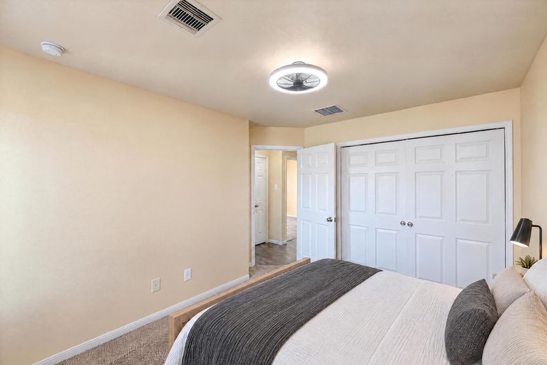 Photo 16 of 26 of 6516 Stoney Creek Dr, Pasadena, TX