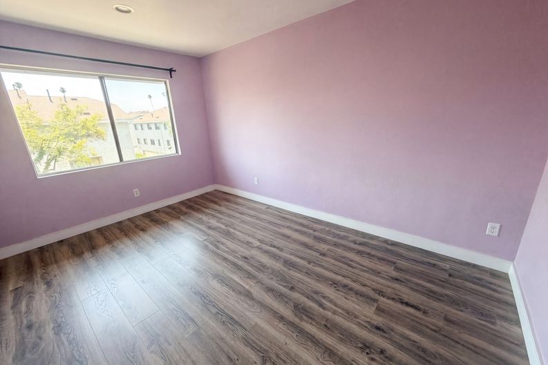 Photo 10 of 17 of 7300 Corbin Ave, Reseda, CA