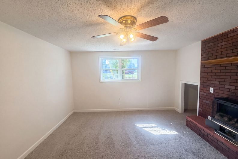 Photo 7 of 26 of 109 Briarcreek Dr, Winston Salem, NC