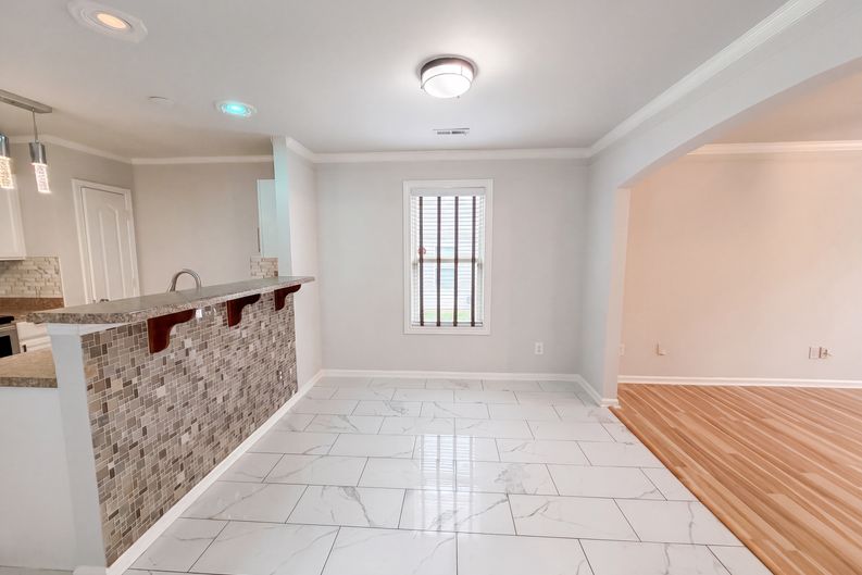 Photo 8 of 21 of 7329 Hidden Creek Dr, Charlotte, NC