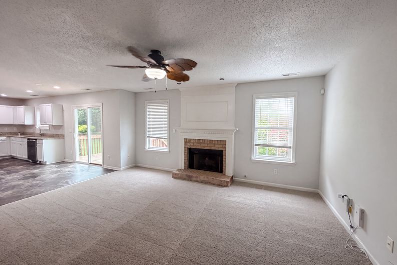 Photo 3 of 17 of 4549 Drewbridge Way, Raleigh, NC