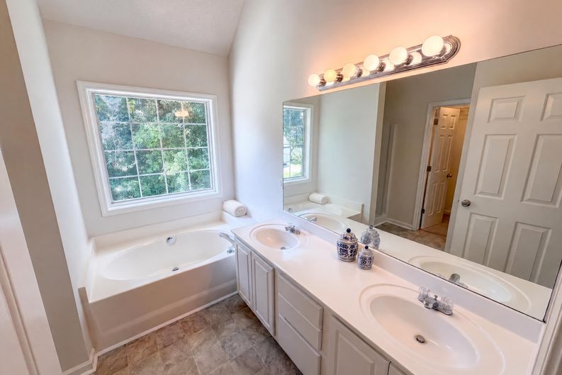 Photo 30 of 56 of 7830 Mosswood Ln, Gainesville, GA