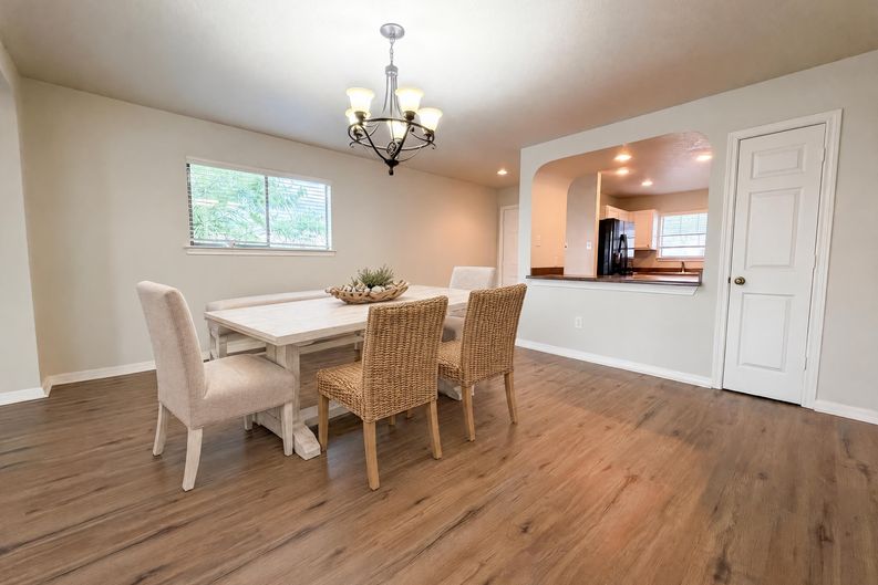 Photo 9 of 17 of 5708 Maxfli Dr, Schertz, TX