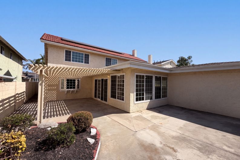 Photo 5 of 29 of 8452 Hazelwood Cir, Westminster, CA
