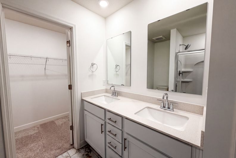 Photo 6 of 23 of 10773 Hemingway Ave S, Cottage Grove, MN