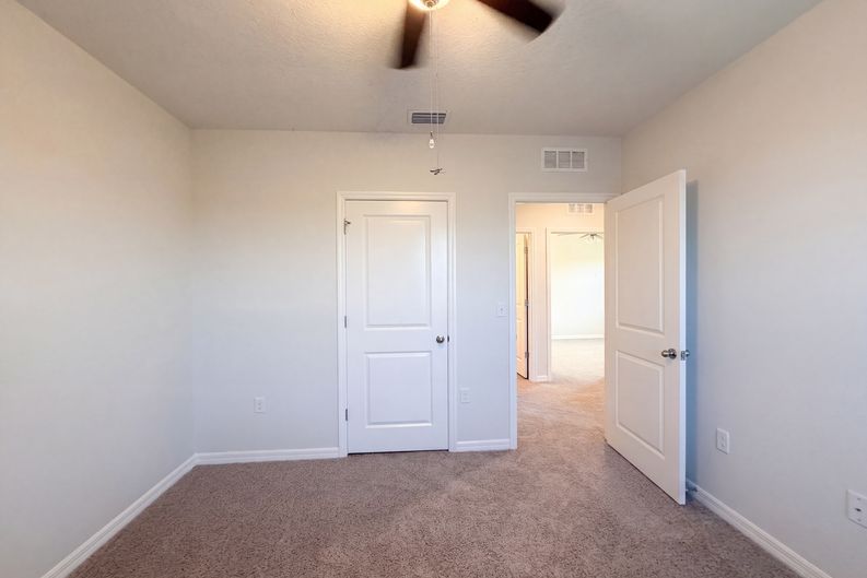 Photo 19 of 30 of 16805 Trite Bend St, Wimauma, FL