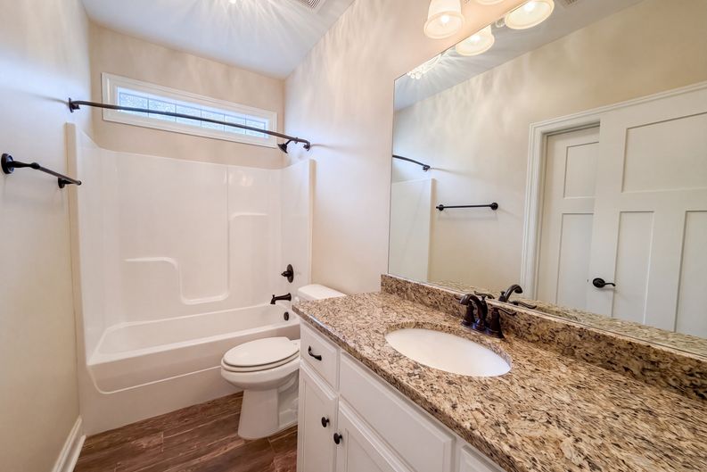 Photo 6 of 27 of 7009 Whisperwood Ave, Spring Hill, TN