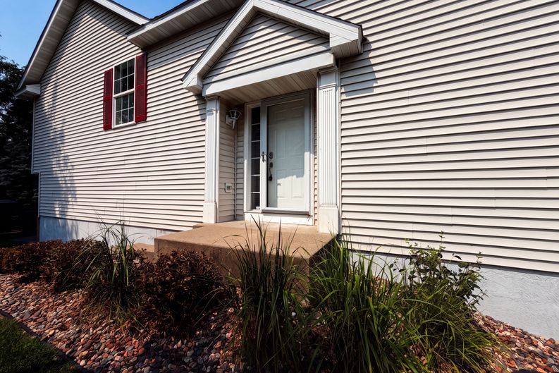 Photo 18 of 20 of 7476 Hampton Ln, Shakopee, MN