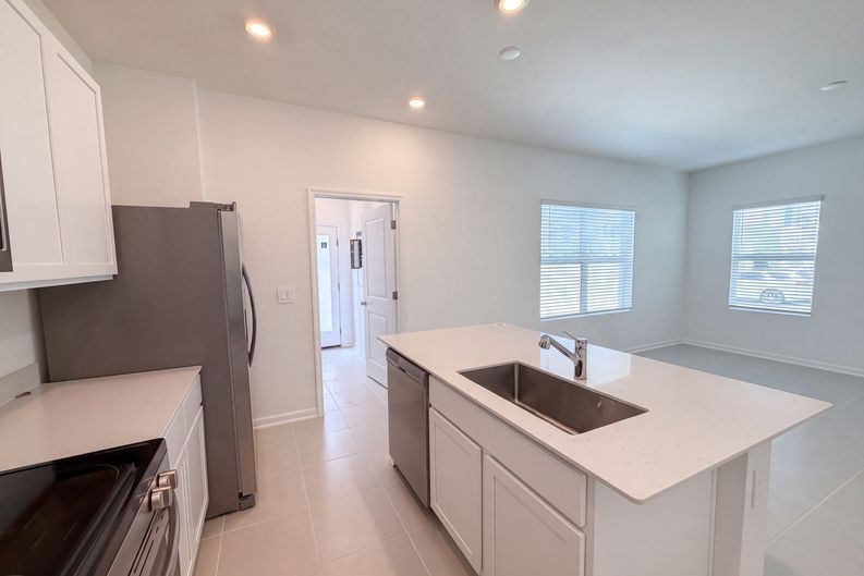 Photo 10 of 24 of 2172 Rider Rain Ln, Apopka, FL