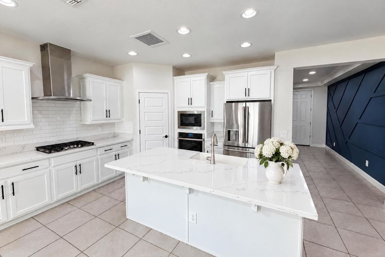 Photo 8 of 45 of 17996 W Raymond St, Goodyear, AZ