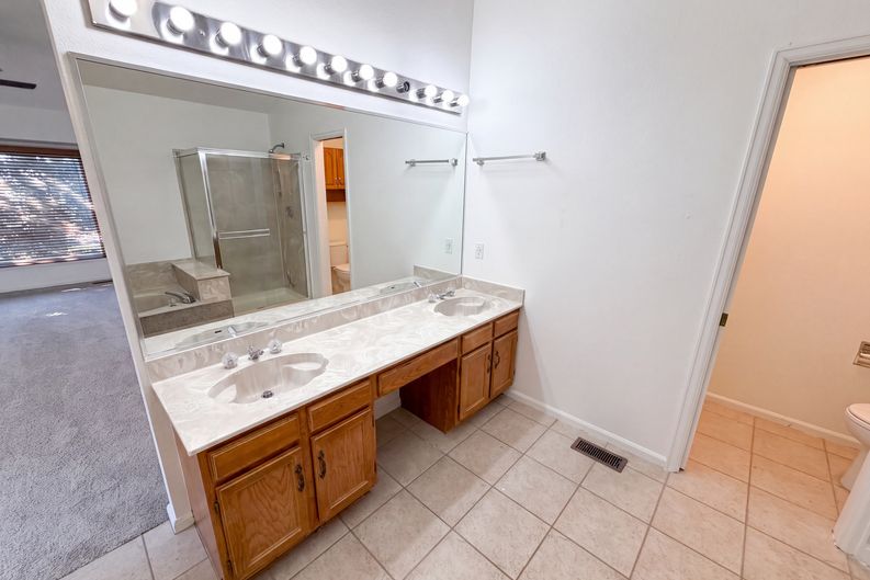 Photo 23 of 39 of 20890 E Sussex Ct, Parker, CO