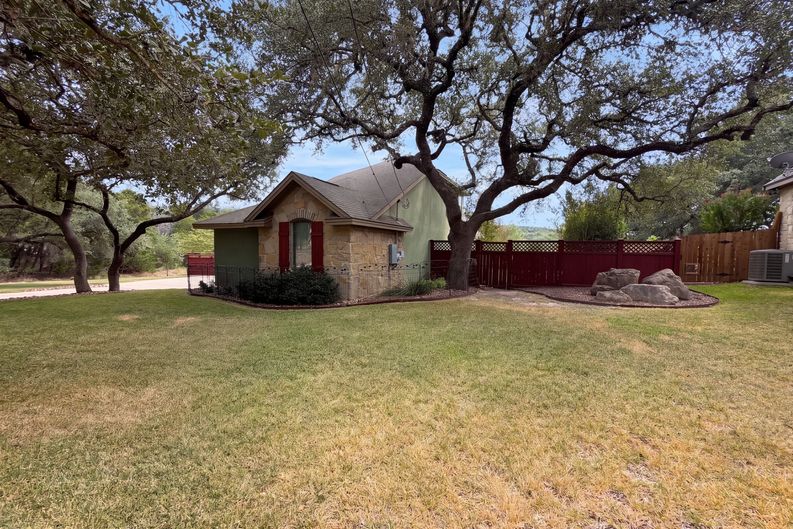 Photo 7 of 27 of 26441 White Eagle Dr, San Antonio, TX