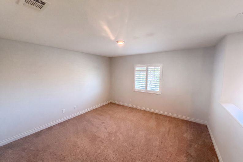 Photo 16 of 26 of 5105 Mendip St, Oceanside, CA