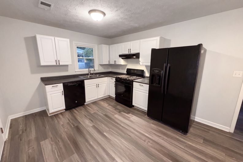 Photo 6 of 21 of 204 Arbor Way, Dallas, GA