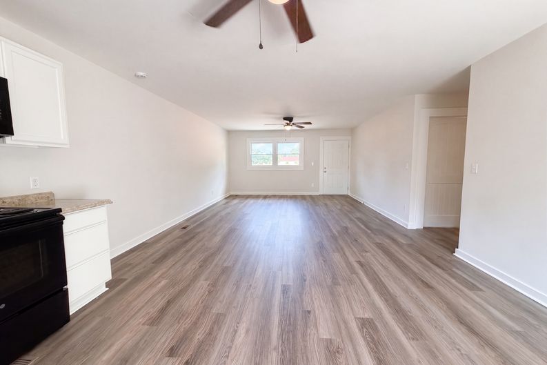 Photo 10 of 41 of 204 Jim Grizzle Rd, Royston, GA