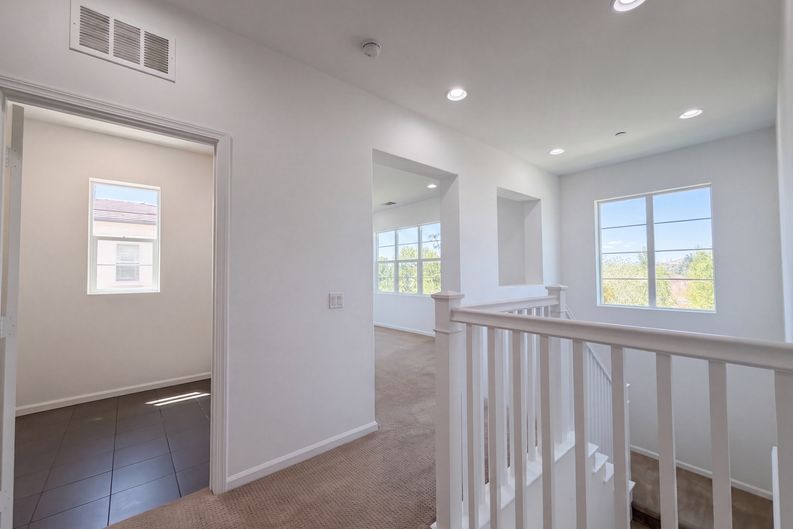 Photo 12 of 31 of 21981 Propello Dr, Santa Clarita, CA