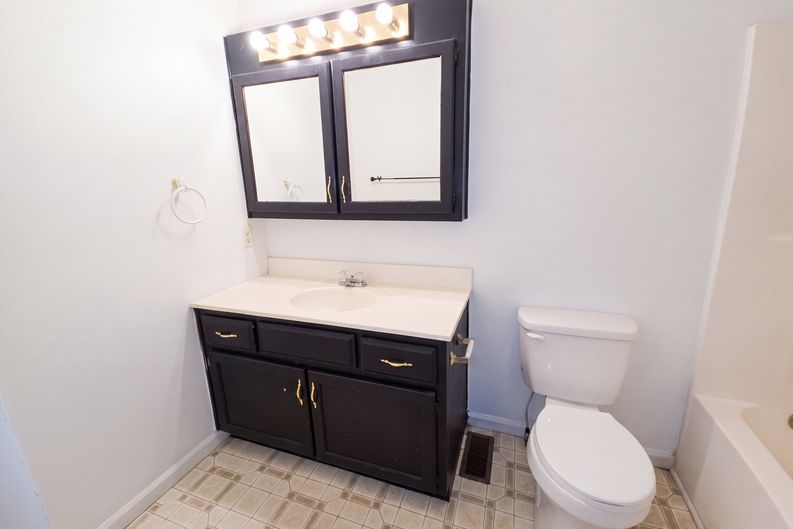 Photo 13 of 24 of 1317 Twin Brook Dr, Berea, KY