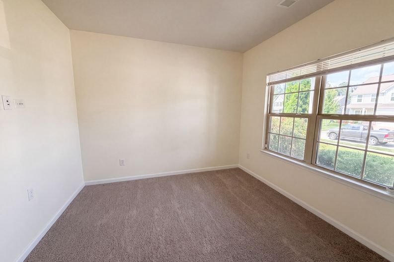 Photo 11 of 18 of 7307 Veyan Way, North Chesterfield, VA