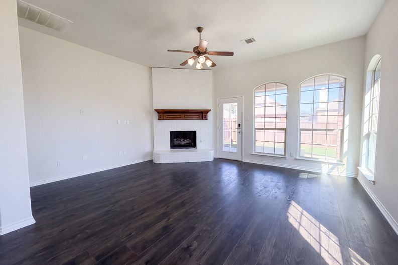 Photo 3 of 21 of 5800 Chuck Wagon Ln, McKinney, TX