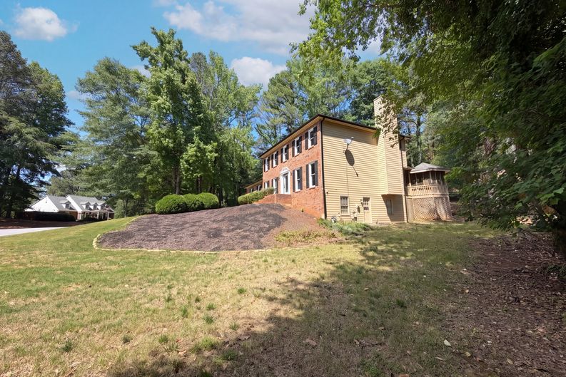 Photo 38 of 46 of 1876 Geyser Trce, Lawrenceville, GA