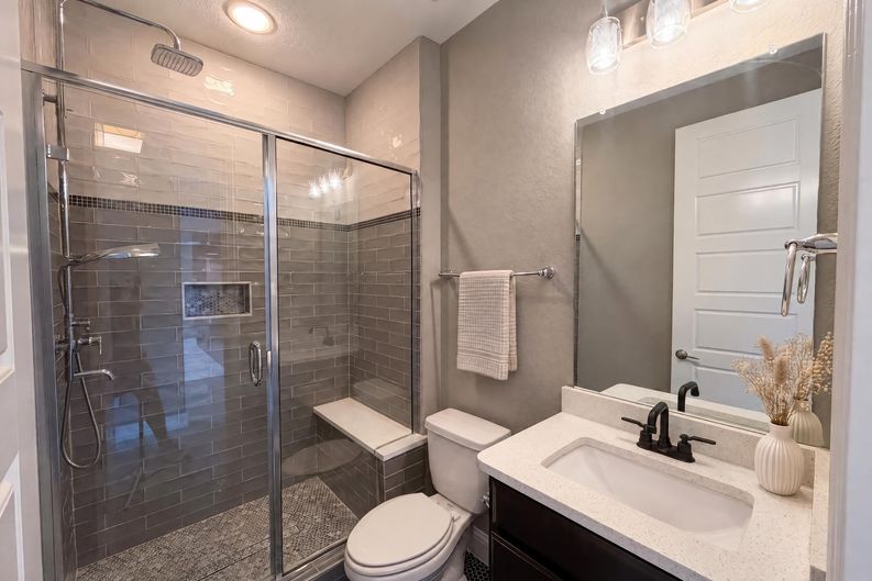 Photo 9 of 42 of 7221 Durand Dr, Irving, TX