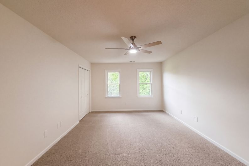 Photo 11 of 30 of 1001 Kingstree Ridge Dr, Winston Salem, NC