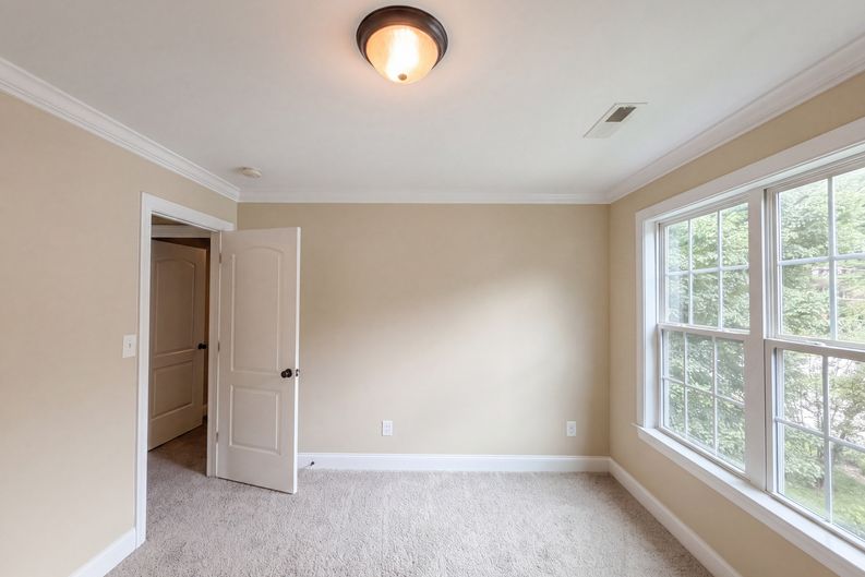 Photo 11 of 25 of 5474 Alamo Dr, Winston Salem, NC