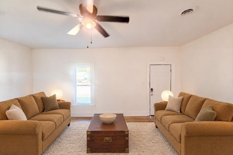 Photo 10 of 17 of 603 Cranbrook St, Greensboro, NC
