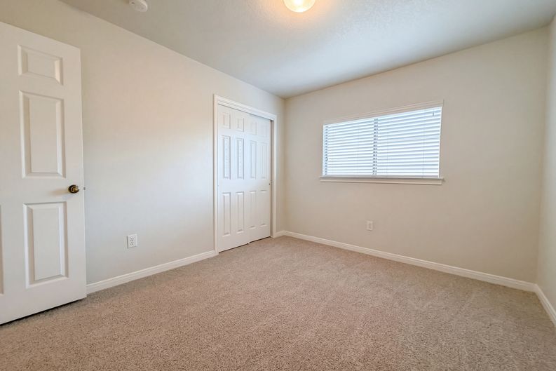 Photo 12 of 17 of 5708 Maxfli Dr, Schertz, TX