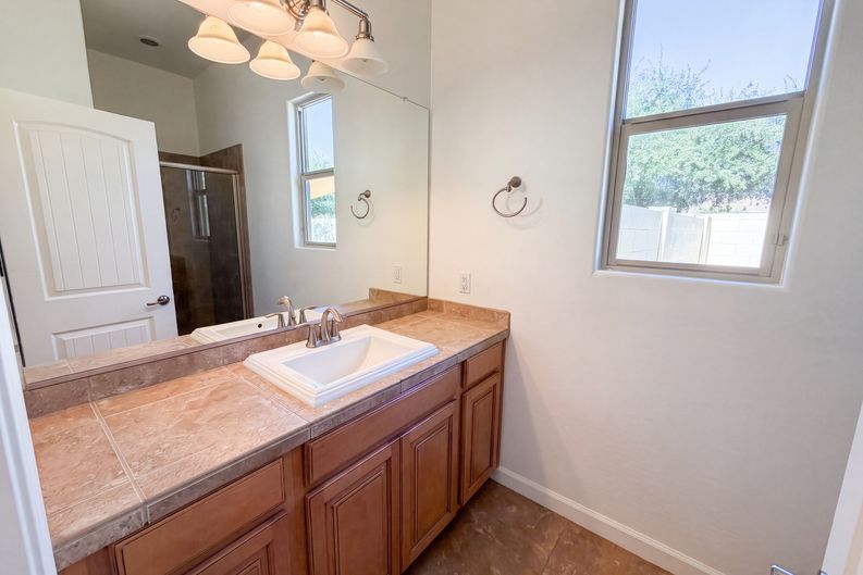 Photo 11 of 40 of 701 E Charlevoix Ave, Gilbert, AZ