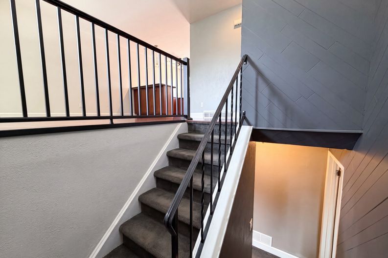 Photo 18 of 26 of 10661 Quail Ct, Broomfield, CO